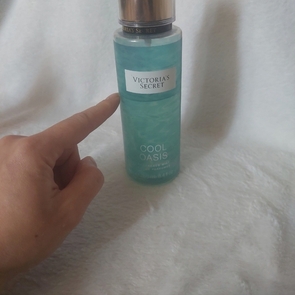 Victoria's Secret Cool Oasis - Picture 2 of 2